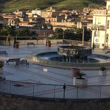 Fontana Di Li Rosi Apartment Campofranco Bagian luar foto