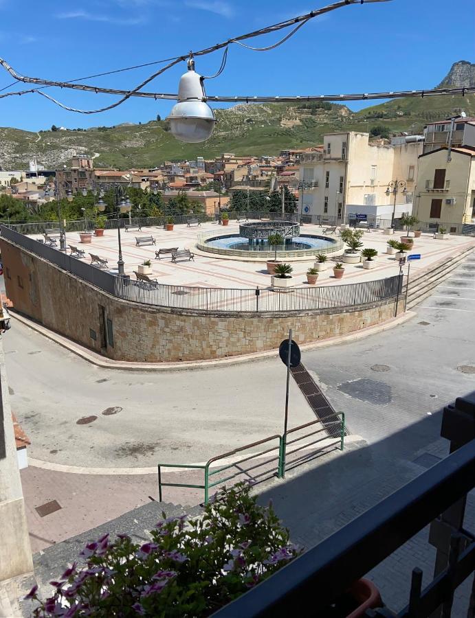 Fontana Di Li Rosi Apartment Campofranco Bagian luar foto